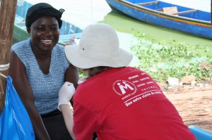 Woman in Uganda gives blood